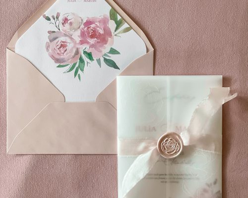 Floral Peonies Hochzeitseinladung mit Transparentumschlag, Seidenband, Wachssiegel und Envelopeliner