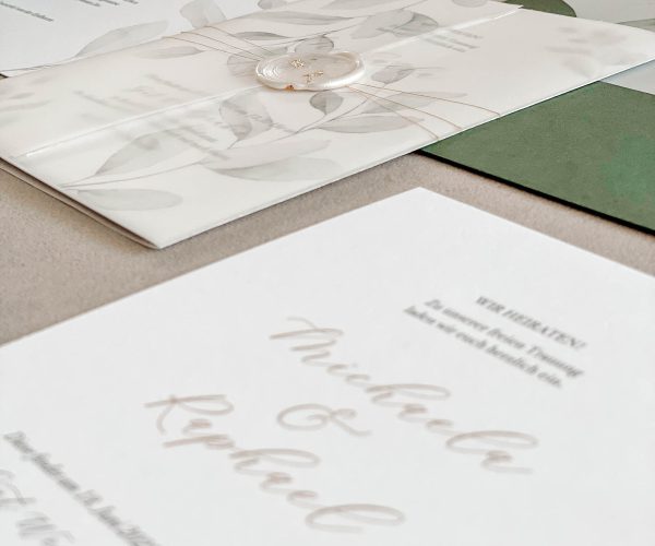 Papeterie-Serie Soft Greenery, Einladungskarte, Grüner Umschlag mit Envelopeliner